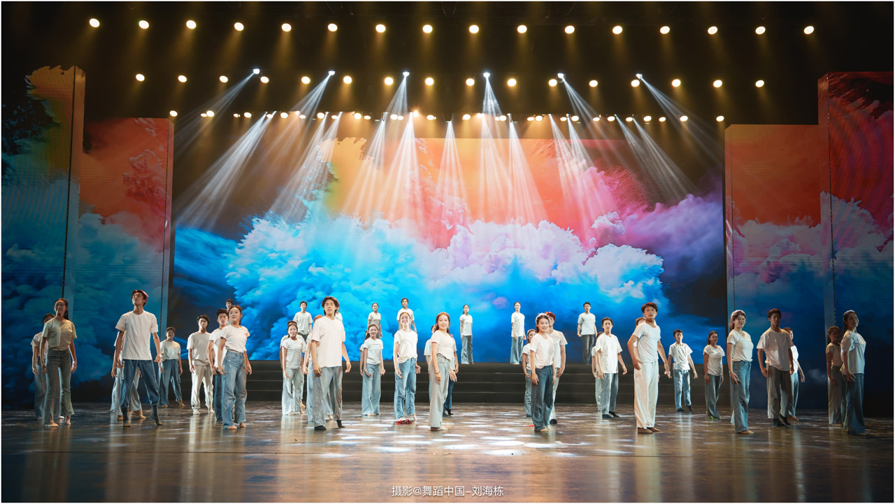 136 2025.06.25 株洲市第八中学第十六届梦航艺术展演《长歌逐梦 美润芳华》摄影@舞蹈中国-刘海栋.jpg