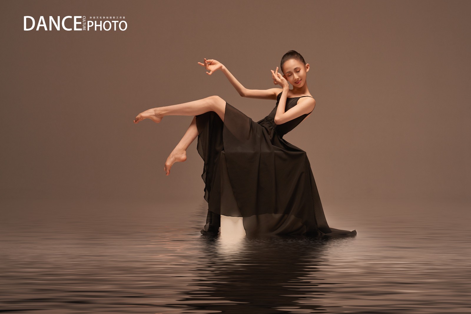 1128-1 2025.05.13 舞图文化舞蹈摄影 舞者：邬雪晨 北戏附中.jpg